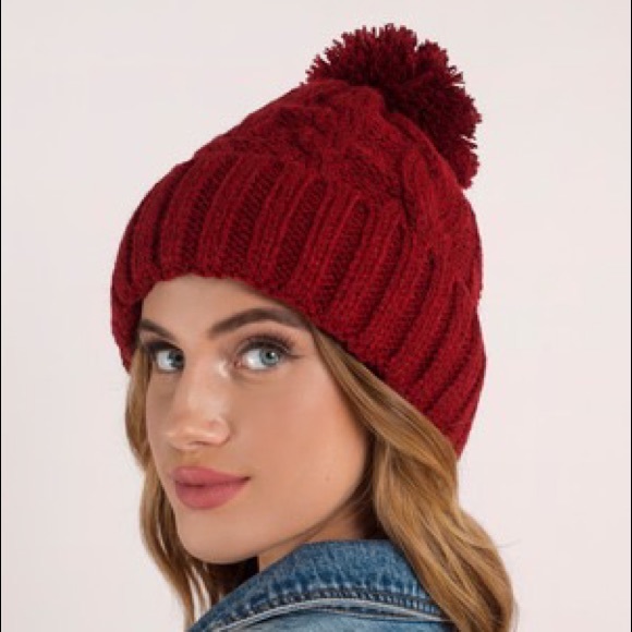 Tobi Accessories - NWOT Tobi Burgandy Knitted Beanie